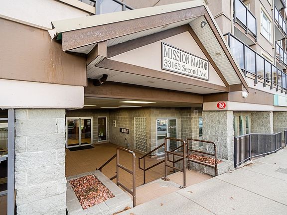 4th image of 33165 2nd Ave #201