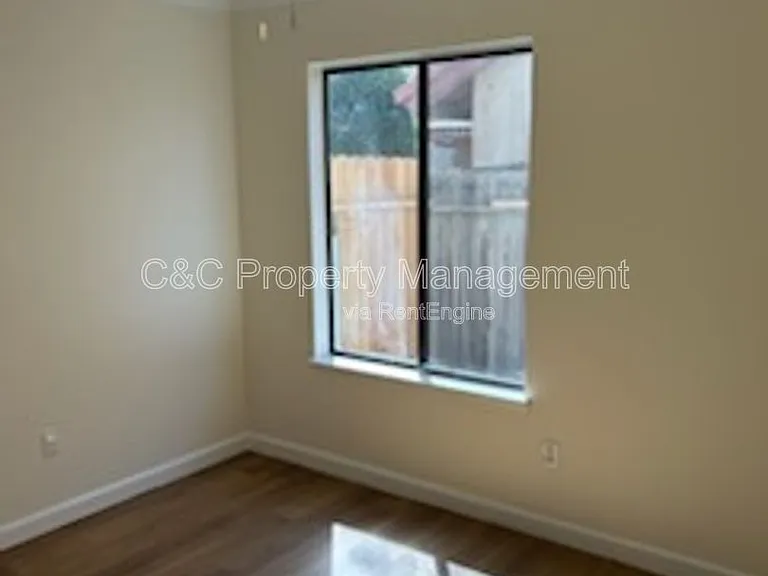 8912 Carvalho Ct — Photo 8
