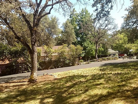 3rd image of 12945 Mott Ct