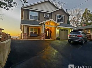 160 Darfo Dr, Crestline, CA 92325