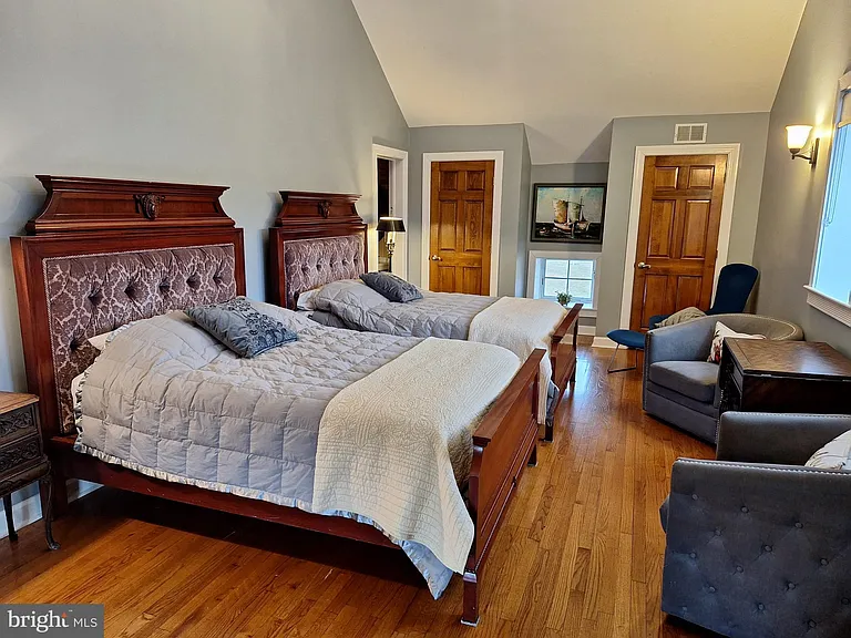 2254 Winchester Rd — Photo 32