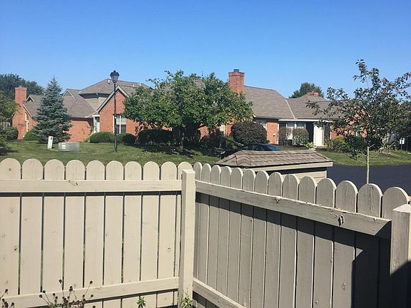 4th image of 2379 Sportsman Dr