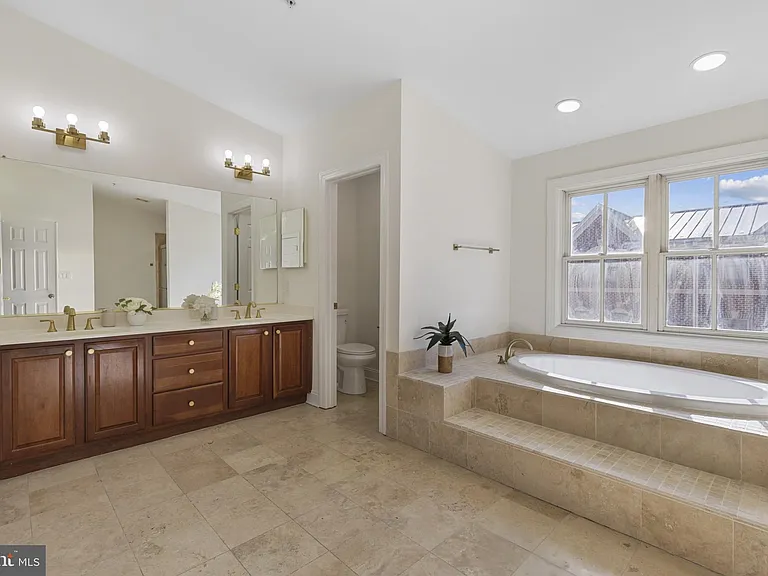 1256 Dockside Cir — Photo 15