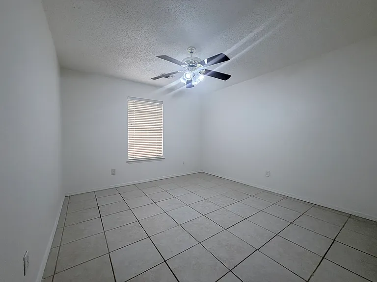 2207 Hickory Wood Trl — Photo 18