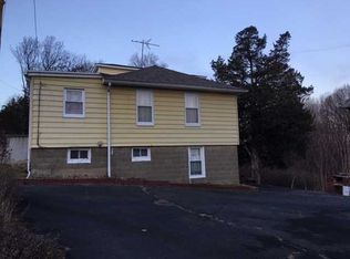 526 Fostertown Rd, Newburgh, NY 12550