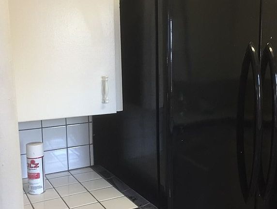 3rd image of 6137 Saint Clair Ave