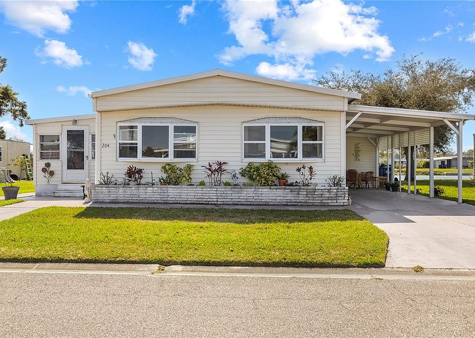 1st image of 204 51ST AVENUE E