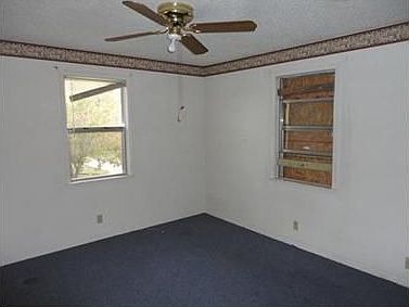 5th image of 405 Saint Joseph Ln