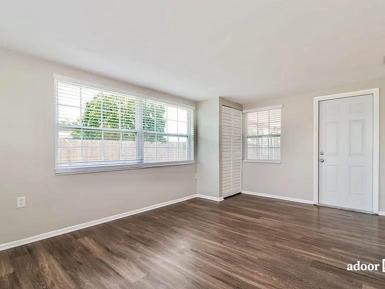5226 Sparrow Dr — Photo 12