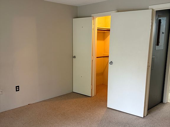 4th image of 36 Walden Dr APT 15