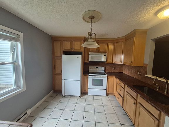 2nd image of 111 Mohican Ave