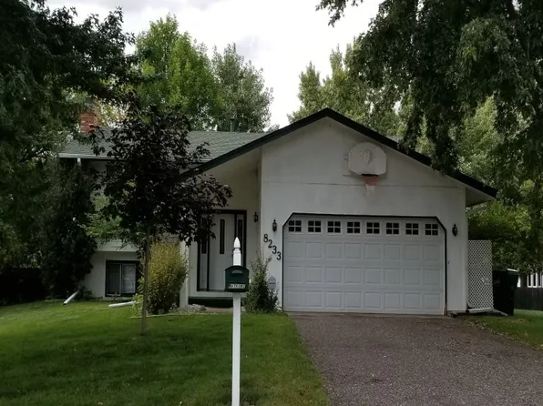 8233 Hampshire Ct N, Brooklyn Park, MN 55445