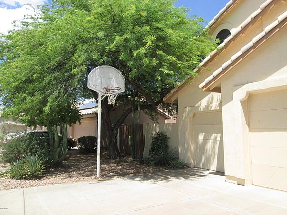 5th image of 1375 N Criss St