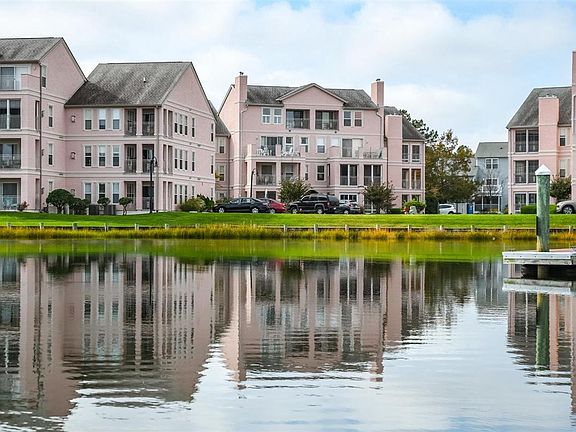 2nd image of 7610 Yacht Club Dr