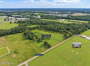 135 Sonny Roy Ln, Lafayette, LA 70507