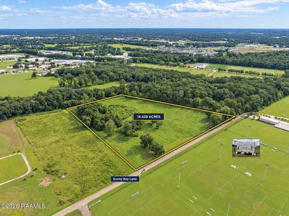 135 Sonny Roy Ln, Lafayette, LA 70507