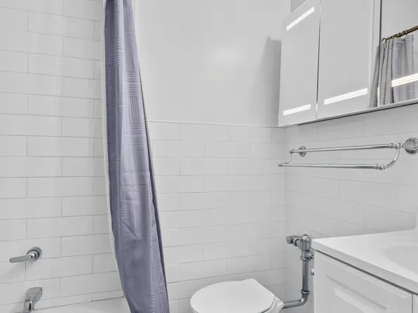 415 East 82nd Street 1C image 4 of 5