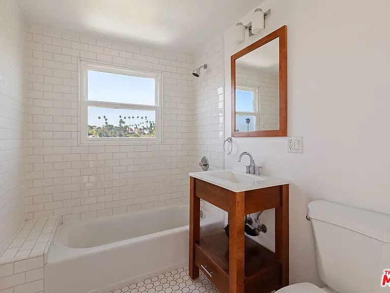 1523 Murray Dr — Photo 12