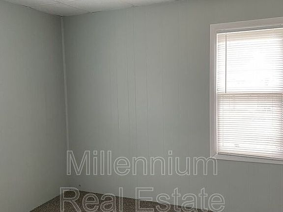 4th image of 34 E Yale Ave