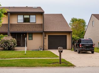 601 S Raven Rd, Shorewood, IL 60404