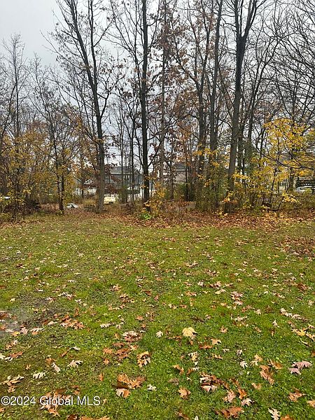 2nd image of 2591 Grandview Avenue