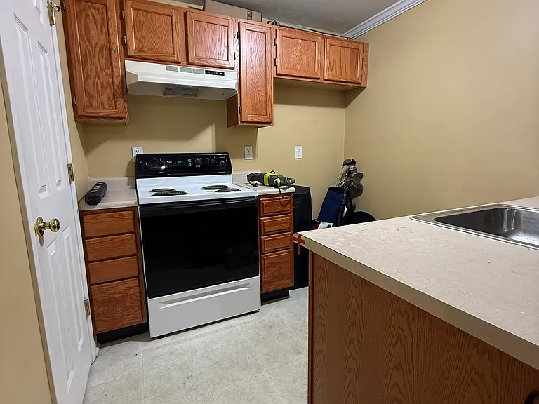 130 Nottingham Dr — Photo 14