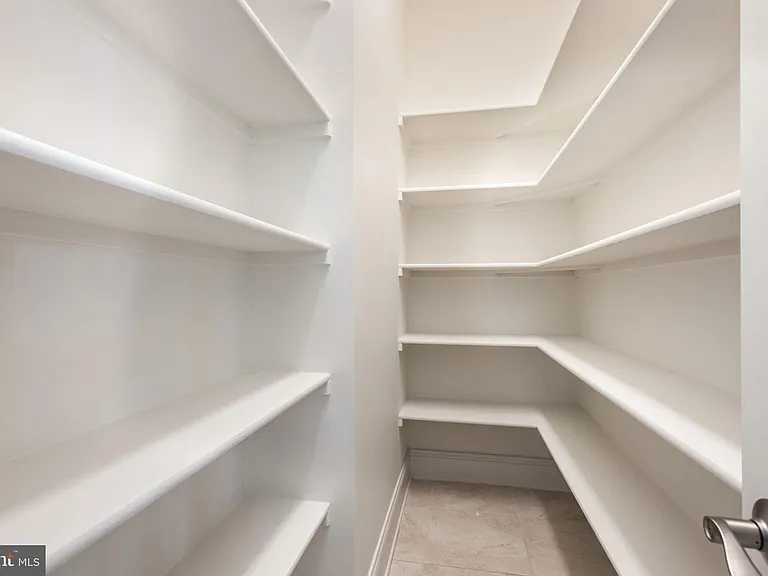 8319 Quarry Manor Ter — Photo 46