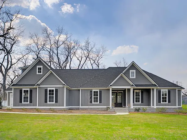 10119 Springhill Rd, Thomasville, GA 31792