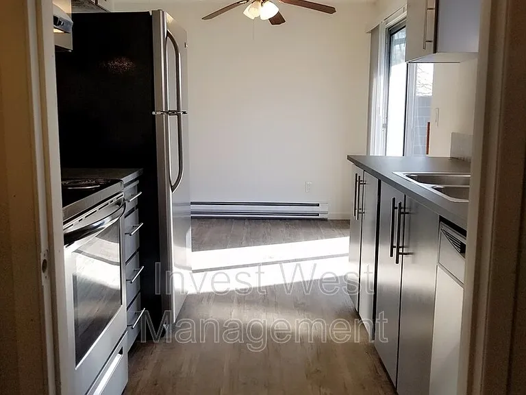 305 NE 104th Ave — Photo 6
