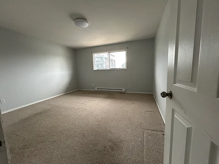 15615 24th Ave — Photo 16