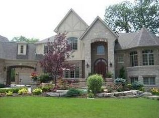 4050 Douglas Rd, Downers Grove, IL 60515