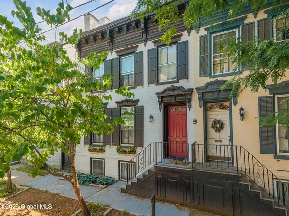 8 Front Street, Schenectady, NY 12305