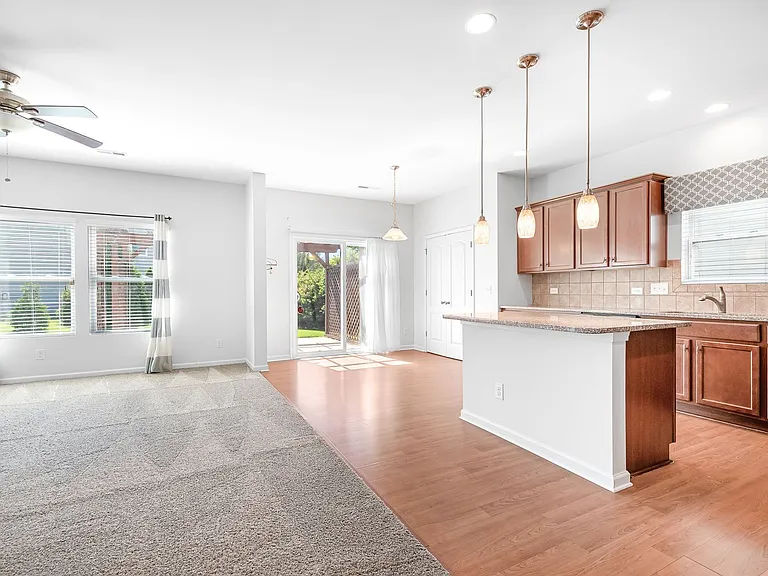 2059 Blue Iris Dr — Photo 6