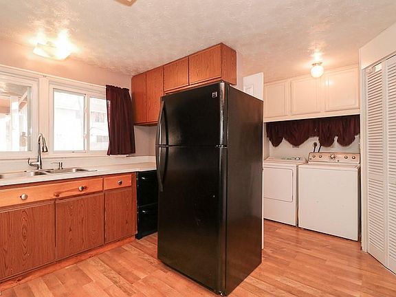5th image of 600 Irving Park Blvd