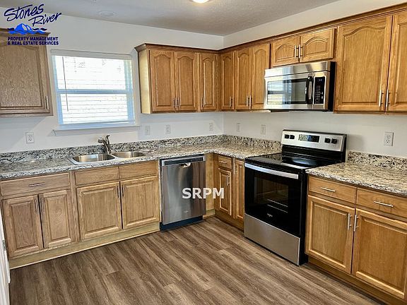 4th image of 24 Hilltop Ln