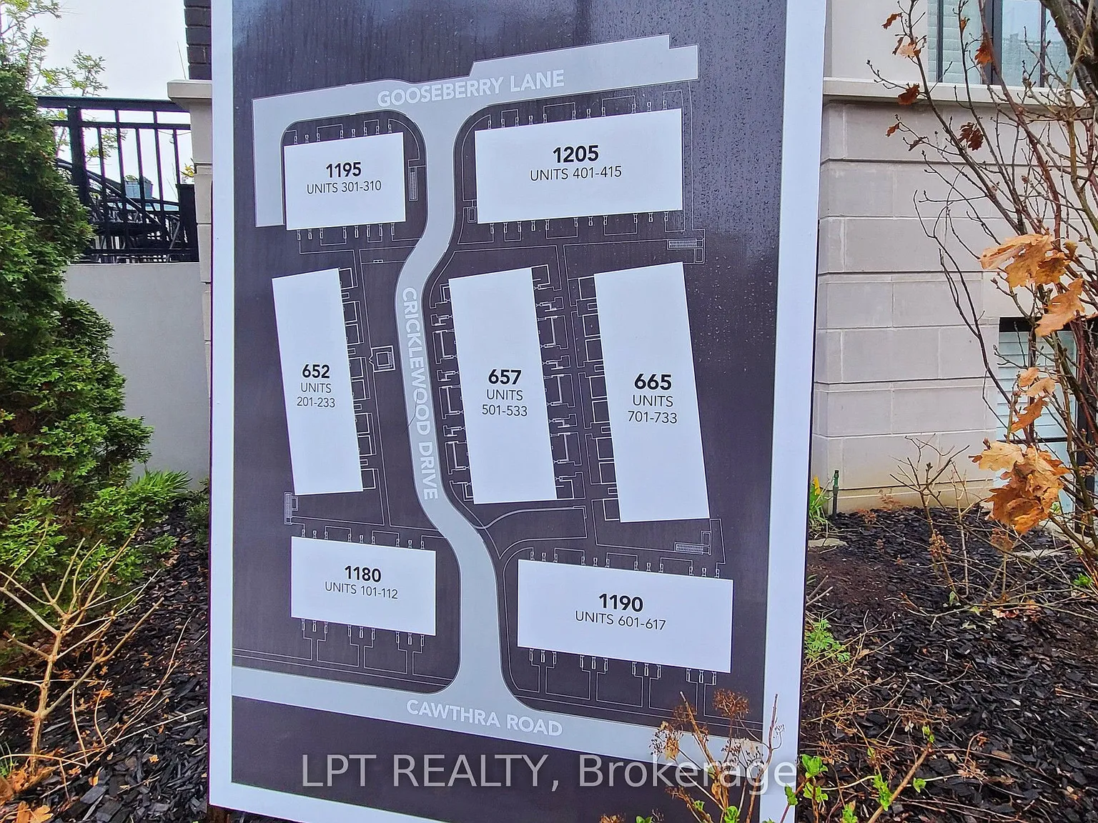 3 bed, $4,300 — Photo 2