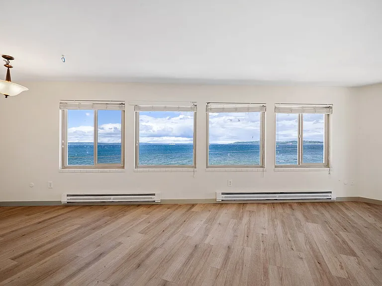 Alki Shores Apartments — Photo 26