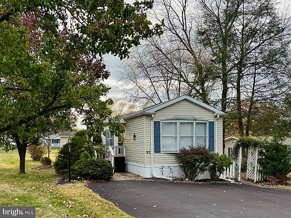 2nd image of 92 Robin Ln