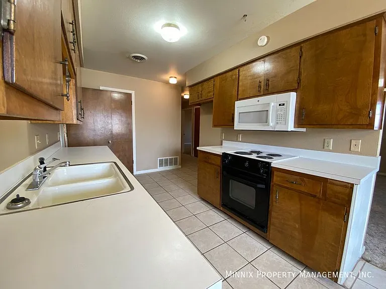 1001 Itasca Rd — Photo 12