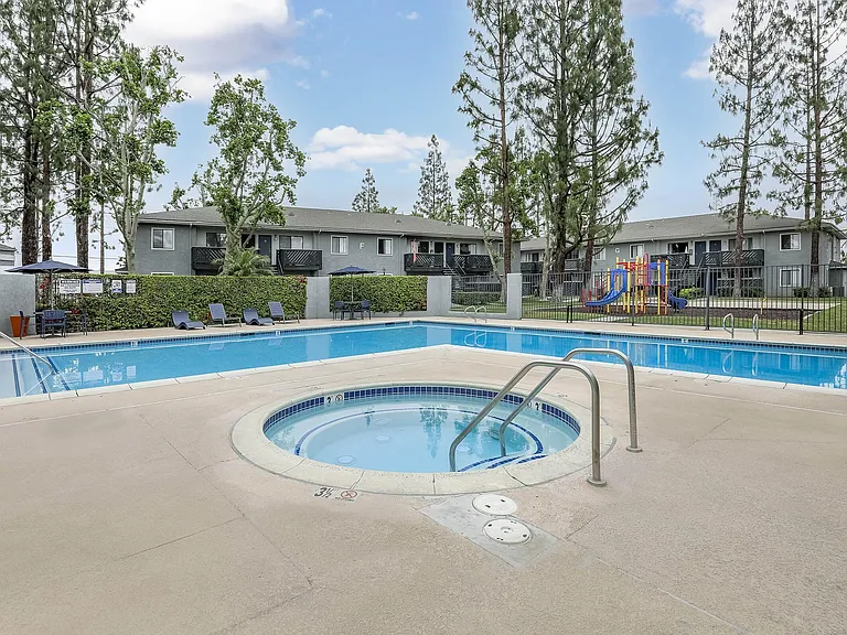 Creekside Village — Photo 15