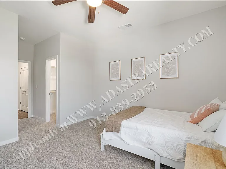 1089 N Findley St — Photo 21