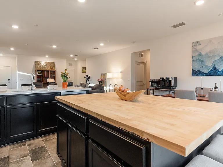 3206 Kola St — Photo 5