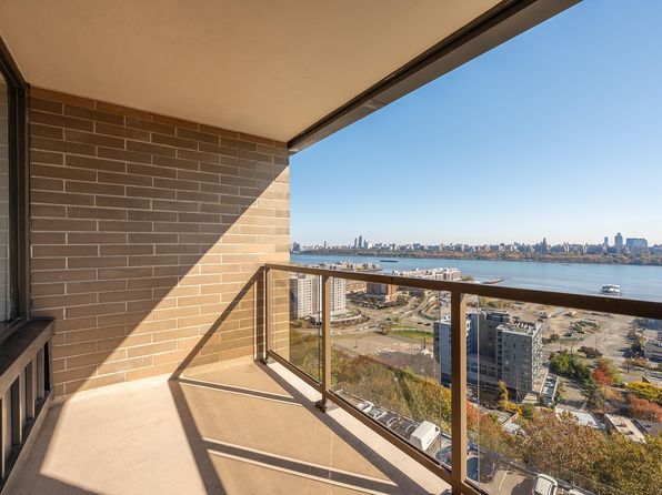 9060 Palisade Ave APT 1005