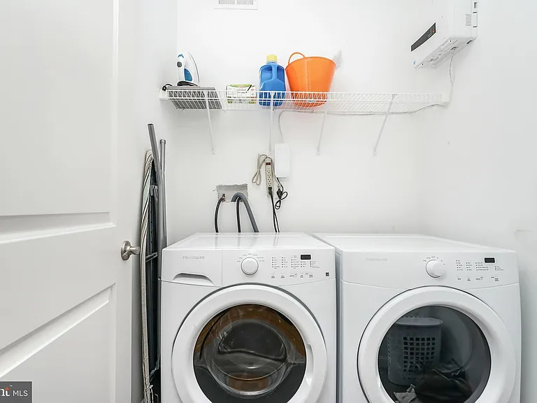 2332 Ellsworth St — Photo 18