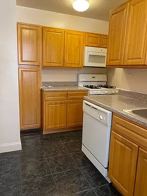 5th image of 89-50 56th Ave APT 3V
