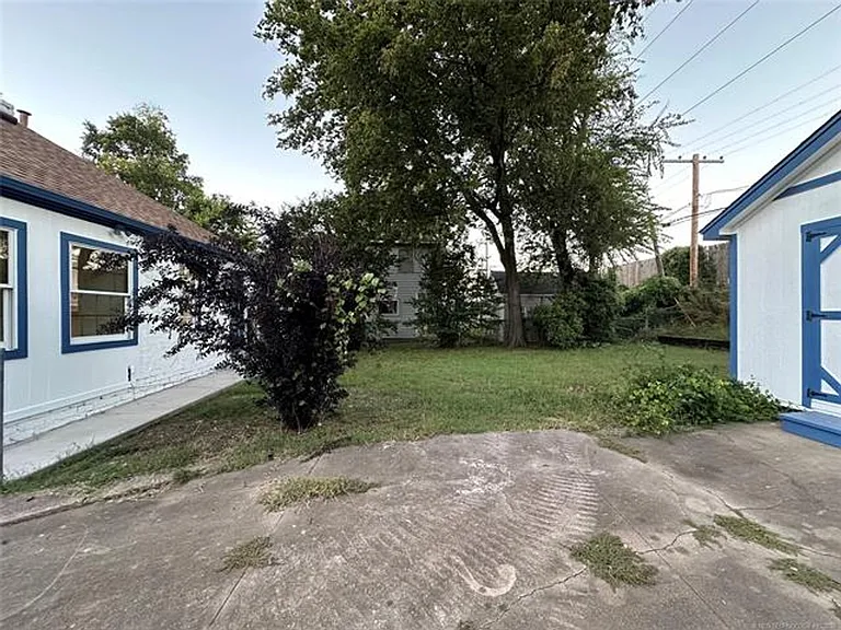 1235 S Gary Pl — Photo 46