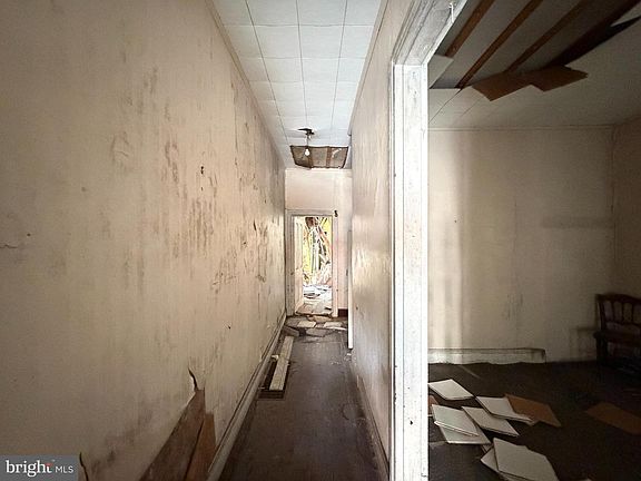 2nd image of 1329 W Lafayette Ave