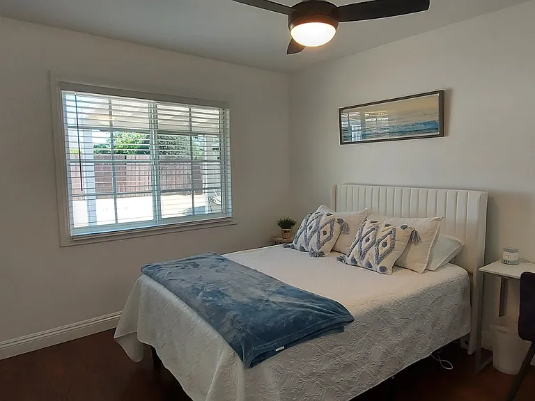 2250 Magnolia St — Photo 11