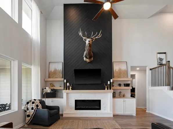 311 Bear Oak St, Hutto, TX 78634