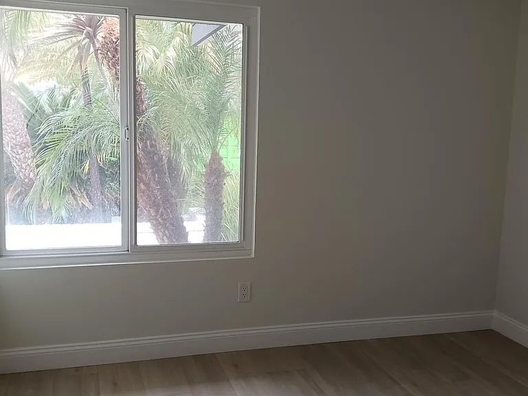 6038 E Shenandoah Ave — Photo 13